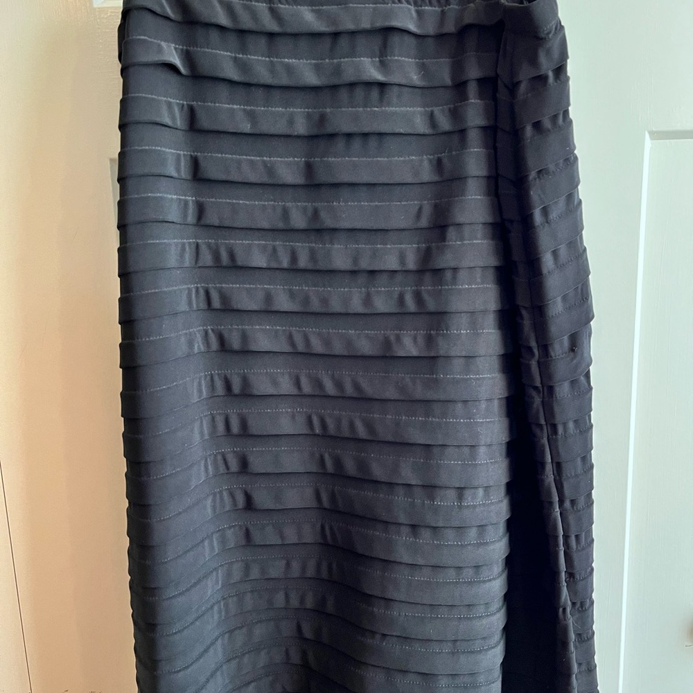 Dressbarn black cocktail skirt